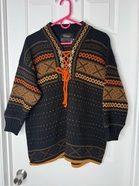 Figgjo Norwegian Mid-Century Lace-Up Wool Sweater in Black & Rust